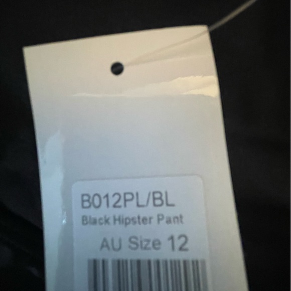 Bikini - Picture 6 of 6